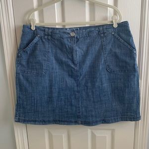 Karen Scott skort. Excellent condition. Smoke free home